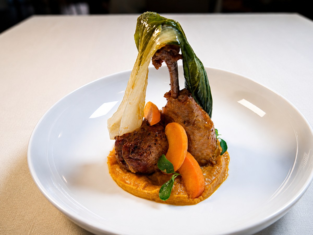 Coscia d’ anatra confit  con albicocche