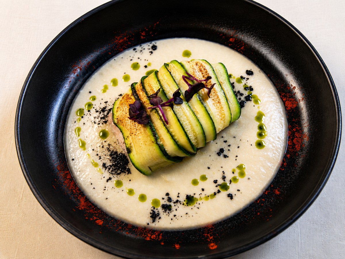 Trancio di dentice zucchine e salsa di finocchio