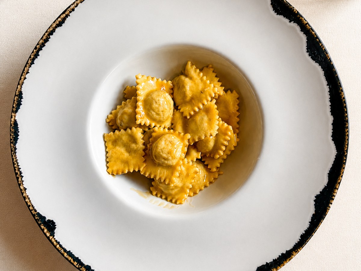 Agnolotti del bistrot al sugo d’arrosto